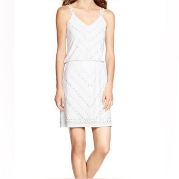 White House Black Market Dresses & Skirts - White House Black Market White Sleeveless Embellished Drop Waist Dress Size S